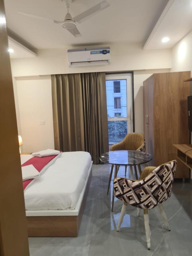 Amahi Inn - Sector 48 Gurgaon Eksteriør billede