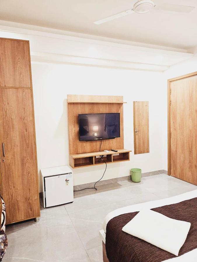 Amahi Inn - Sector 48 Gurgaon Eksteriør billede