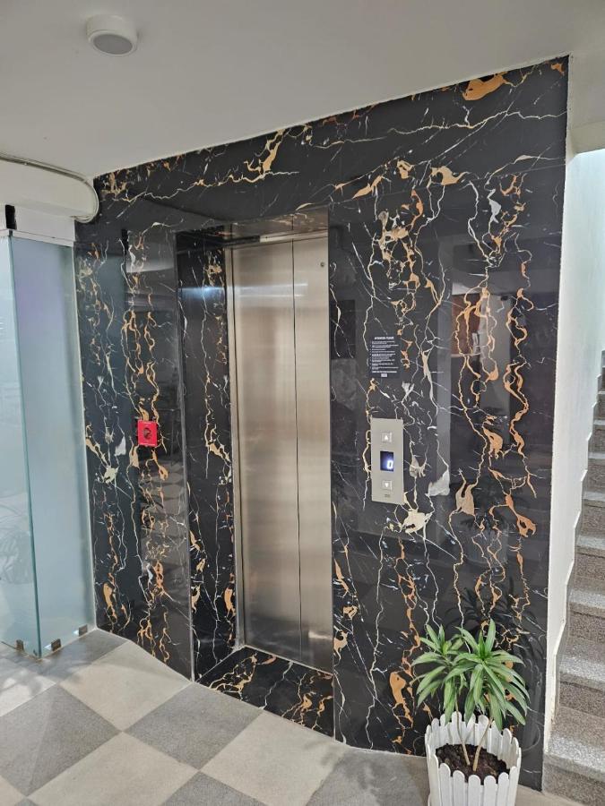 Amahi Inn - Sector 48 Gurgaon Eksteriør billede
