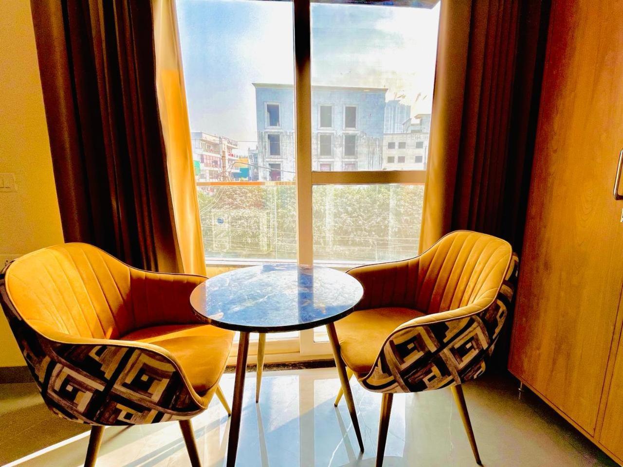 Amahi Inn - Sector 48 Gurgaon Eksteriør billede
